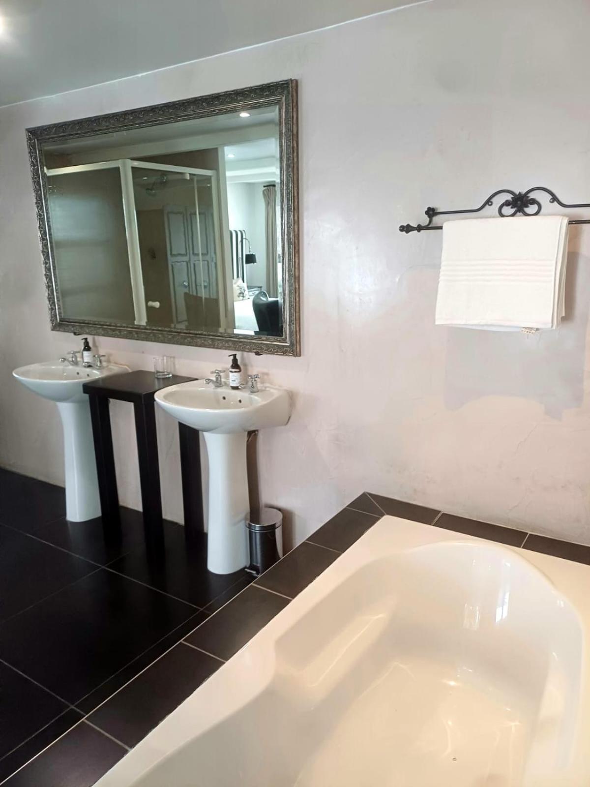 Guest house Thyme Wellness And Cape Town